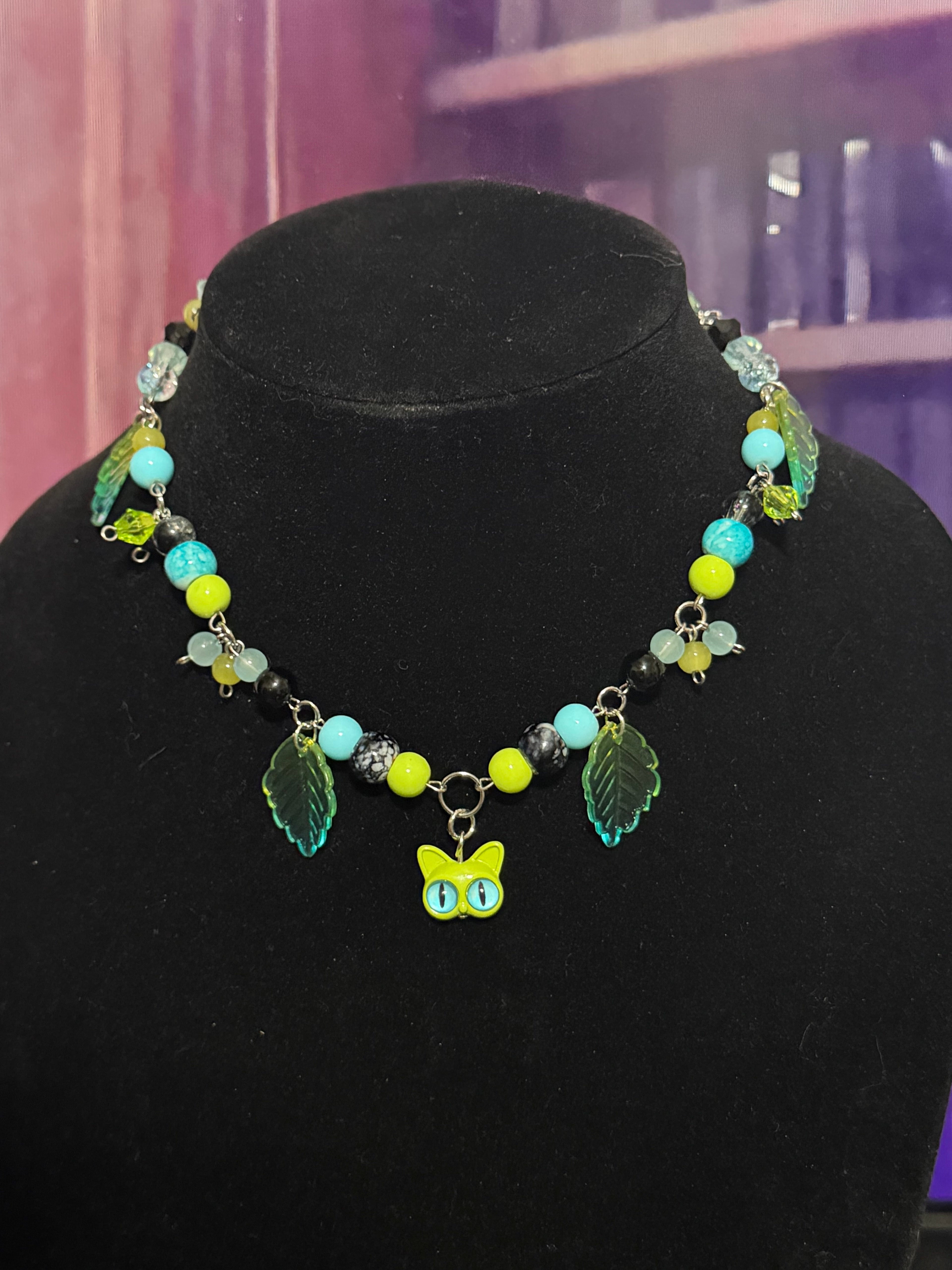 Green cat-ature necklace
